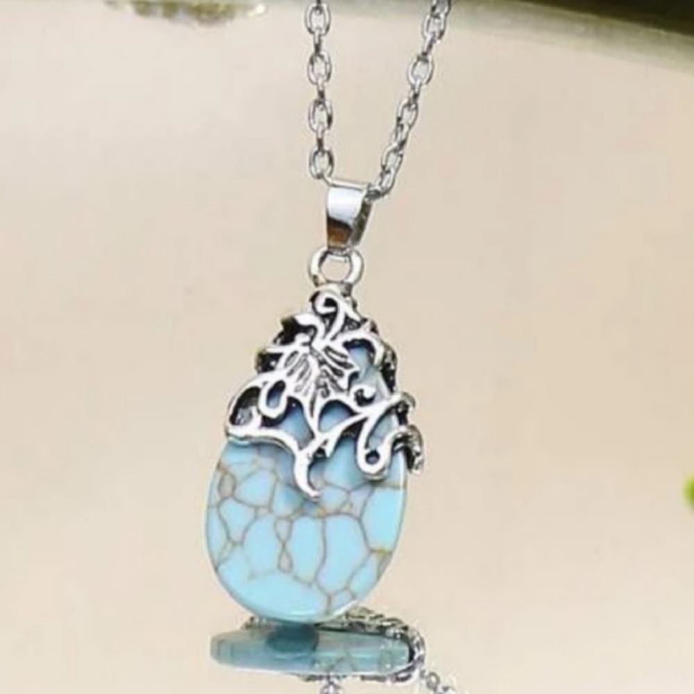 Turquoise Oval Pendant & Silver Necklace